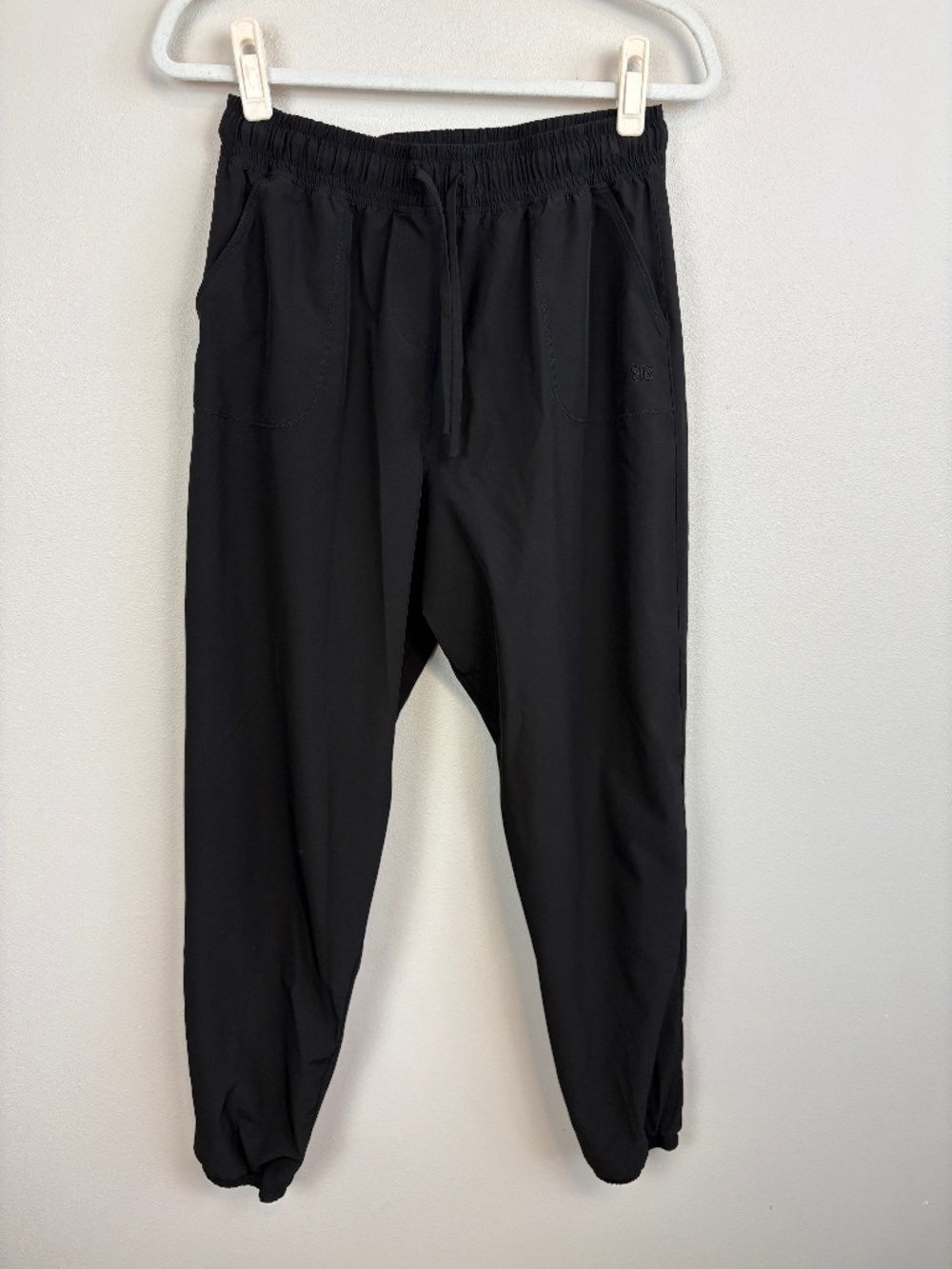 Albion Everywhere Joggers in Black - Size Large